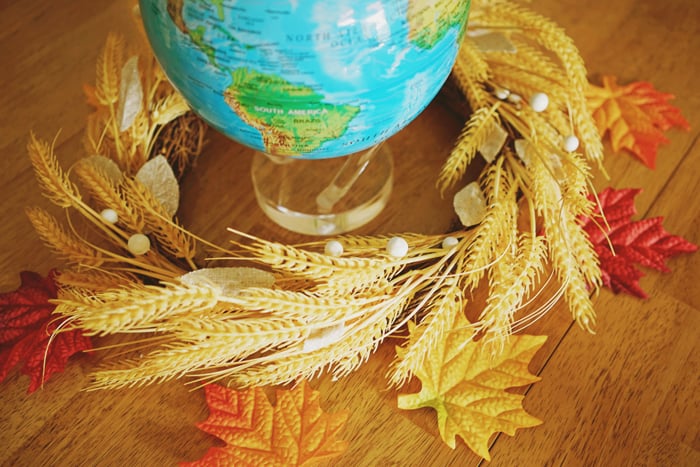 autumn decor mova globe